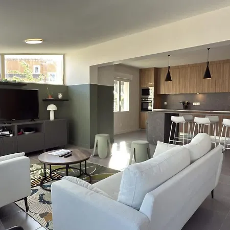 Hébergement de vacances Ensemble Et Piscine Proche