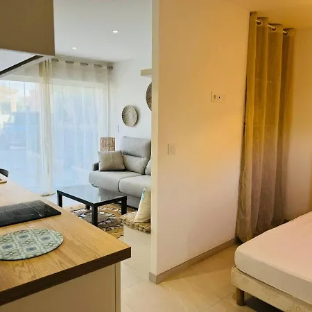 Ensemble Et Piscine Proche Сasa de vacaciones *