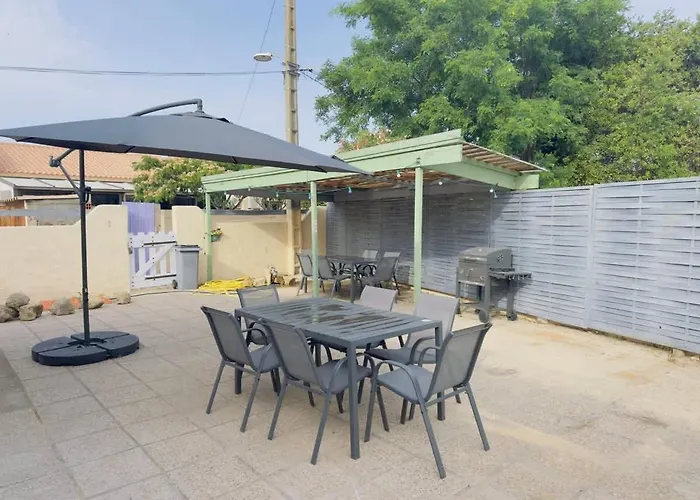 Ensemble Et Piscine Proche