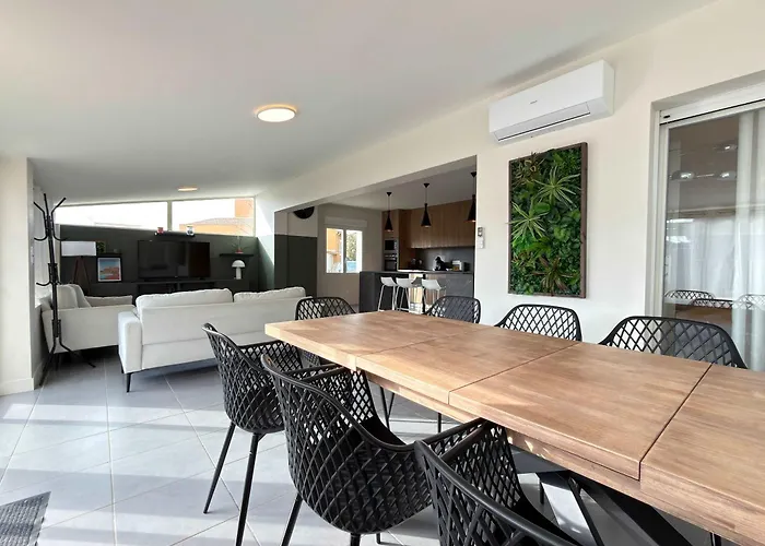 Casa de Férias Ensemble Et Piscine Proche Valras-Plage