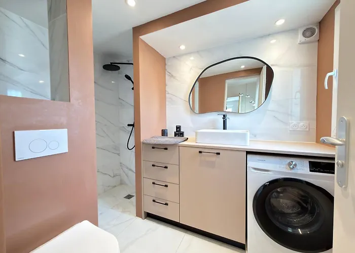 Ensemble Et Piscine Proche *