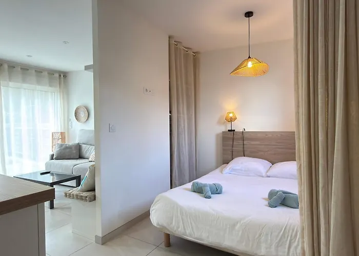 Casa de Férias Ensemble Et Piscine Proche