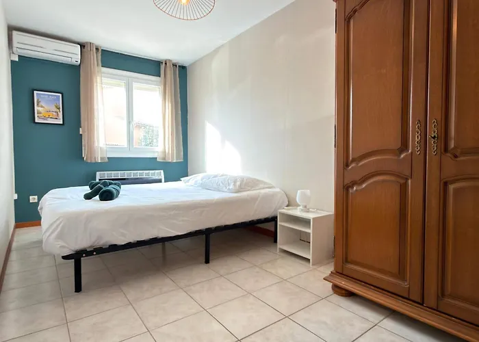 Ensemble Et Piscine Proche *