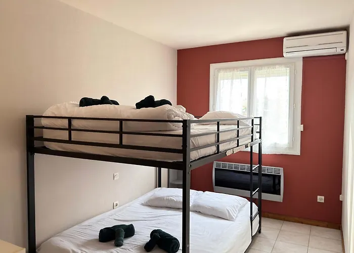 Casa de Férias Ensemble Et Piscine Proche Valras-Plage