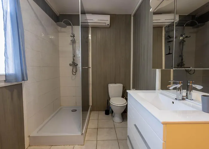 Ensemble Et Piscine Proche Valras-Plage